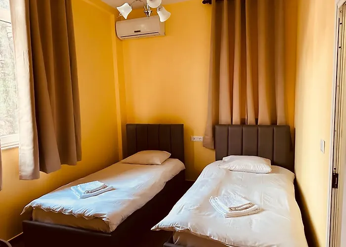 Auto Tana Guest House